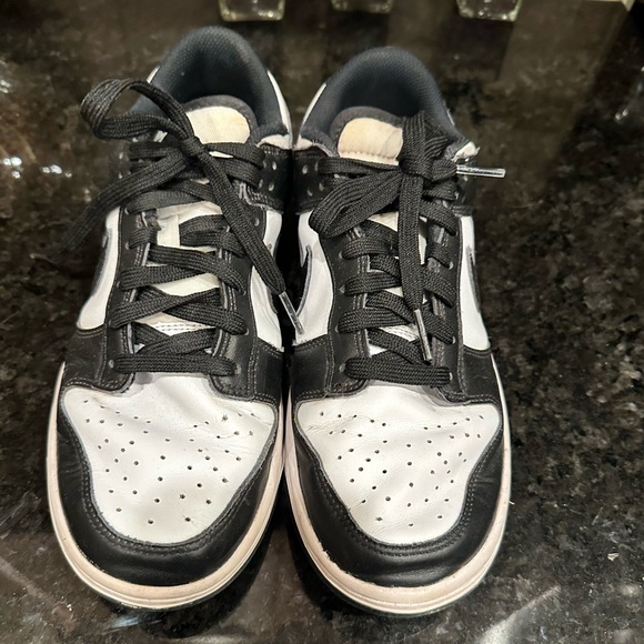 Nike Dunks - Picture 2 of 4